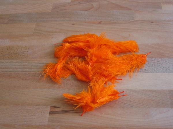 30 kleine Straußenfedern 5 bis 12 cm orange B-Ware